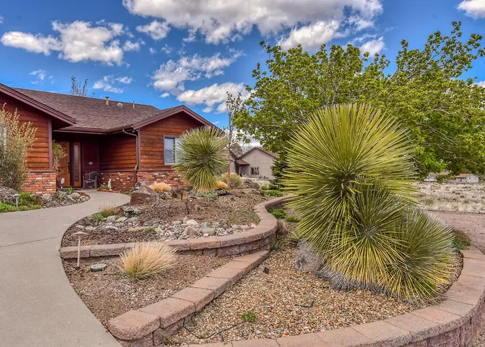 Bunnyland Panoramic Mt. Views Fantastic Backyard Patio Scenic Location In *