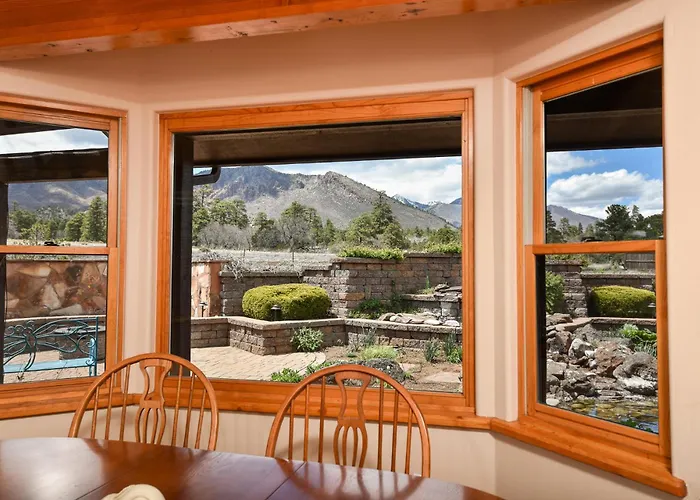 Bunnyland Panoramic Mt. Views Fantastic Backyard Patio Scenic Location In Holiday home