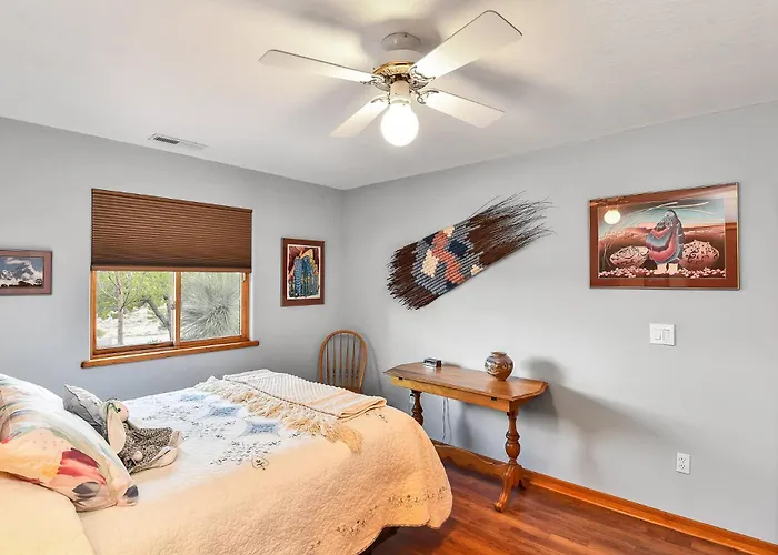 Bunnyland Panoramic Mt. Views Fantastic Backyard Patio Scenic Location In Holiday home