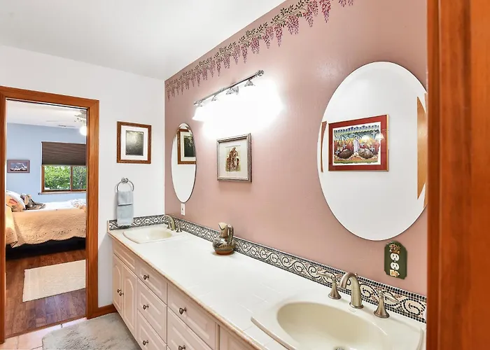 Bunnyland Panoramic Mt. Views Fantastic Backyard Patio Scenic Location In * Flagstaff