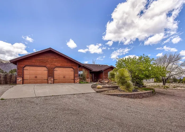 Holiday home Bunnyland Panoramic Mt. Views Fantastic Backyard Patio Scenic Location In Flagstaff