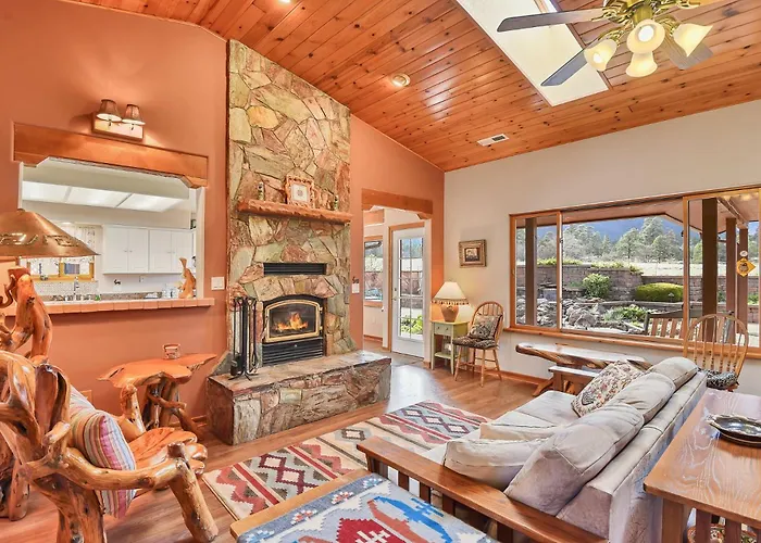 Bunnyland Panoramic Mt. Views Fantastic Backyard Patio Scenic Location In Flagstaff
