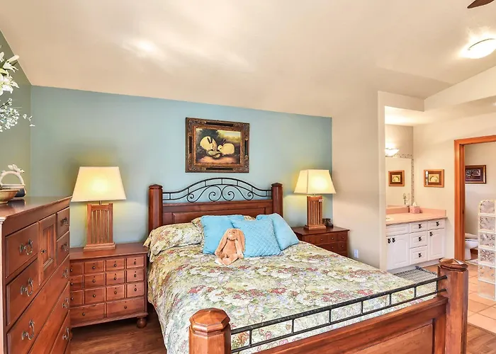 Bunnyland Panoramic Mt. Views Fantastic Backyard Patio Scenic Location In