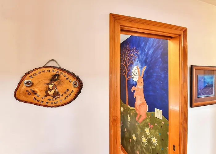 Bunnyland Panoramic Mt. Views Fantastic Backyard Patio Scenic Location In Holiday home