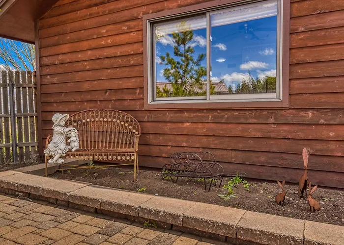 Bunnyland Panoramic Mt. Views Fantastic Backyard Patio Scenic Location In *