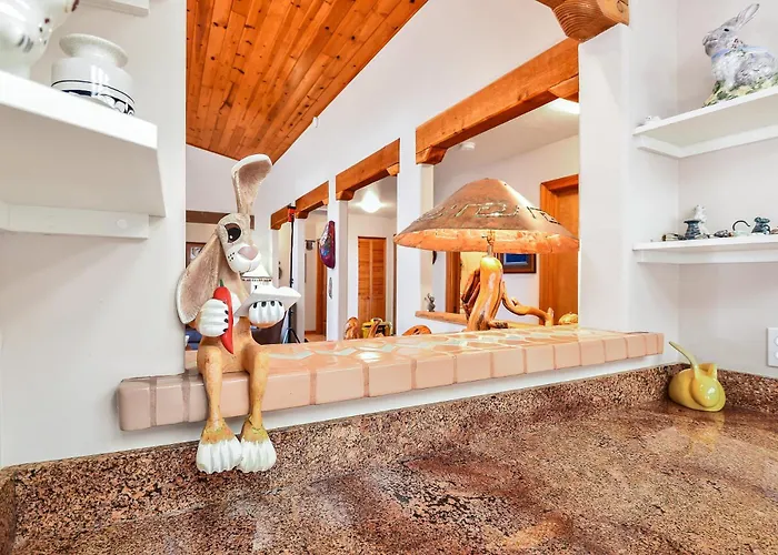 Bunnyland Panoramic Mt. Views Fantastic Backyard Patio Scenic Location In